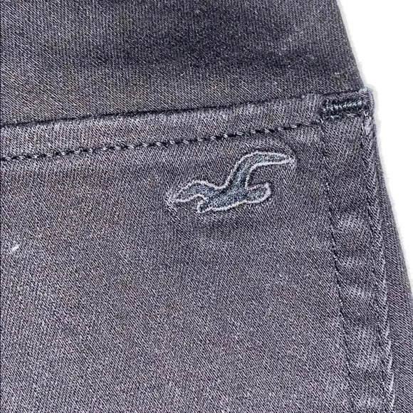 Hollister Ripped Jeans - Picture 6 of 6